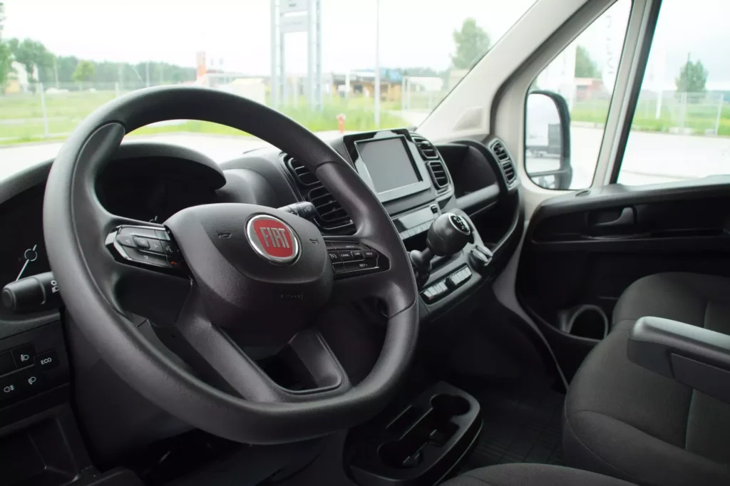 Fiat-Ducato-Furgon-Bus-dostawczy-L4H2-10