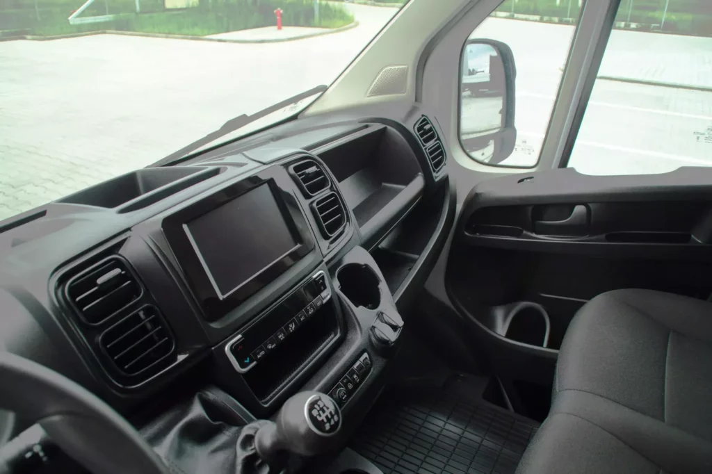 Fiat-Ducato-Furgon-Bus-dostawczy-L4H2-12