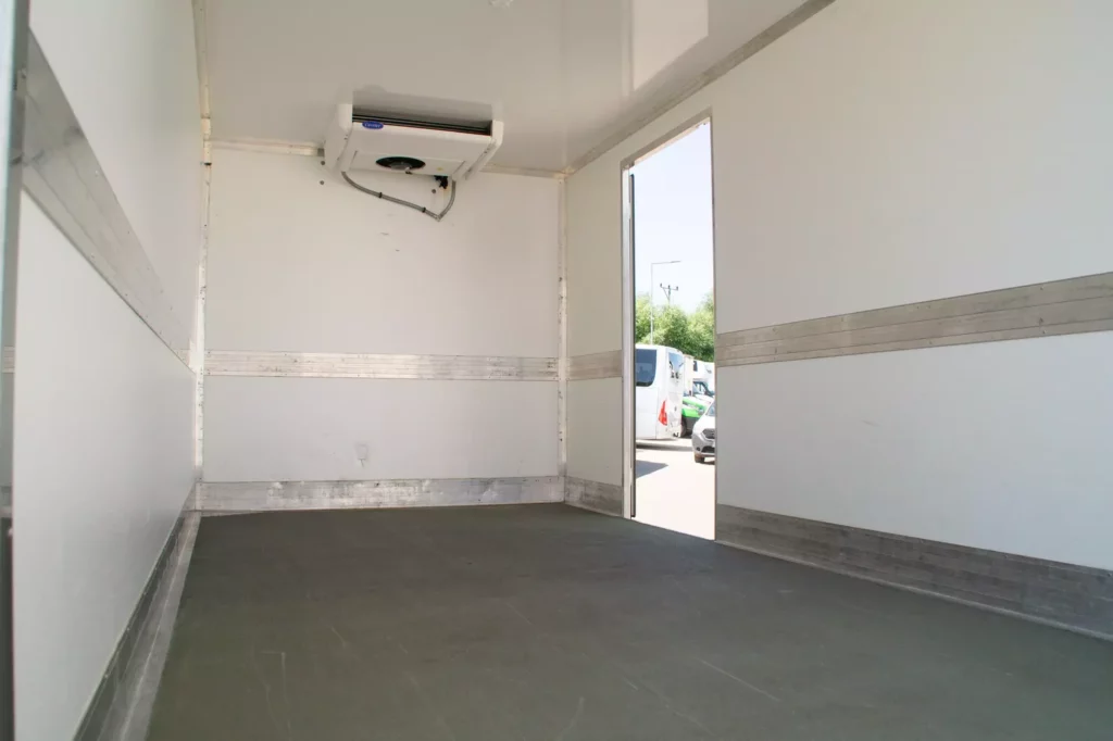 Fiat-Ducato-Kontener-Izoterma-13-min