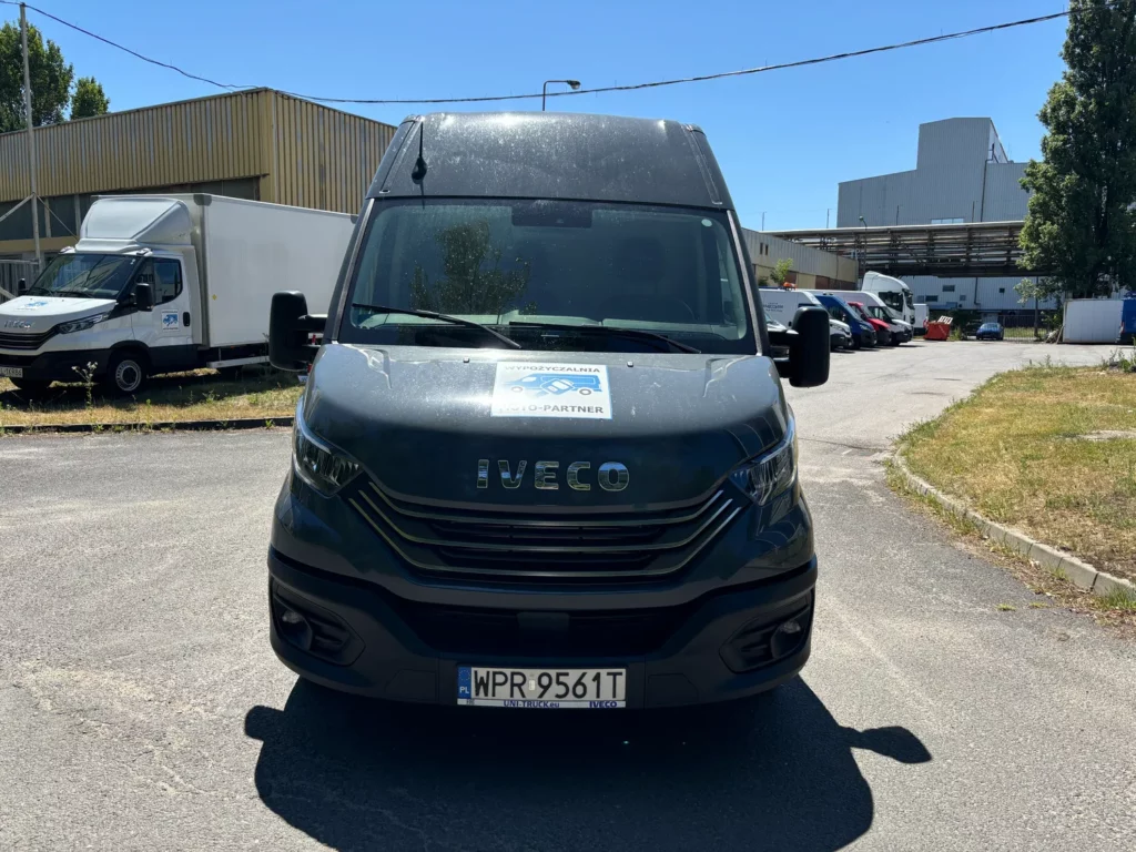 Iveco-Daily-Furgon-35s18-Hi-Matic-8