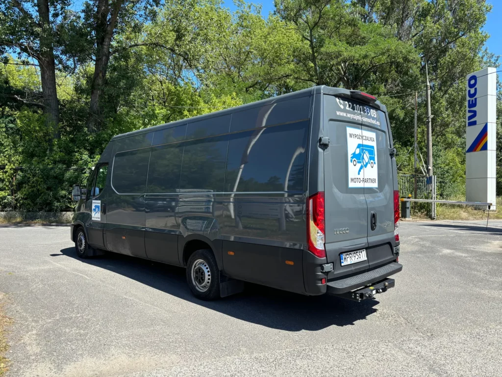 Iveco-Daily-Furgon-Bus-dostawczy-16m3-8