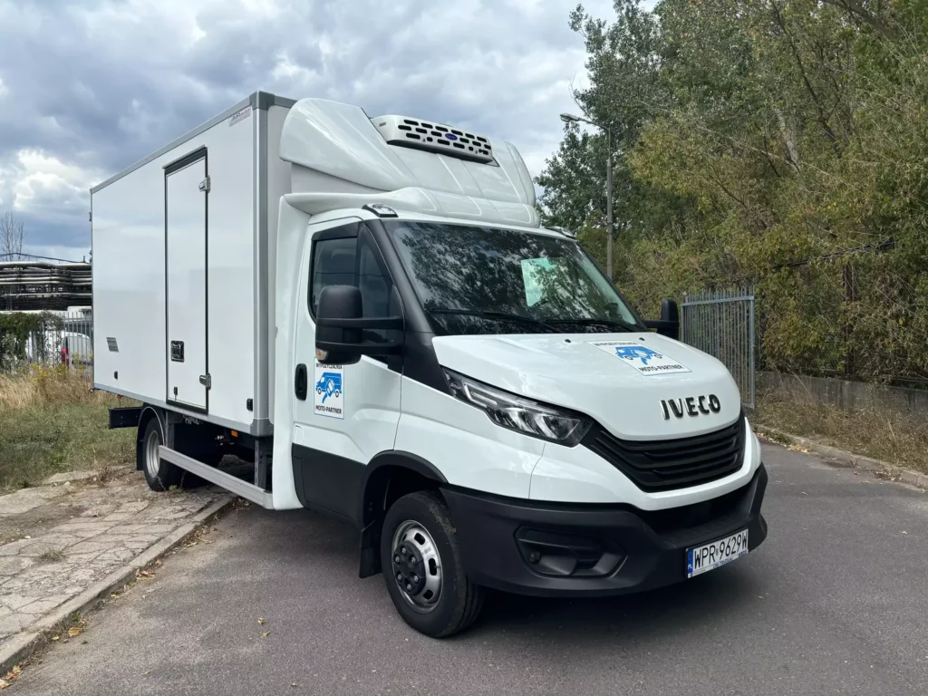 Iveco-Daily-Kontener-Izoterma-4-min