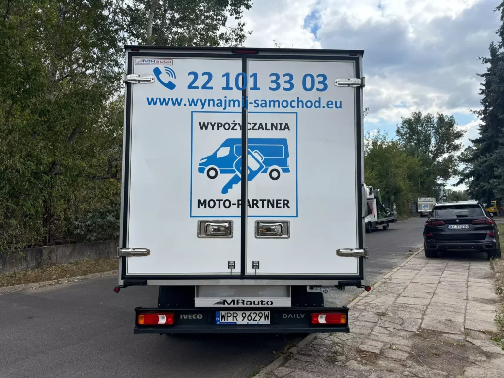 Iveco-Daily-Kontener-Izoterma-7-min