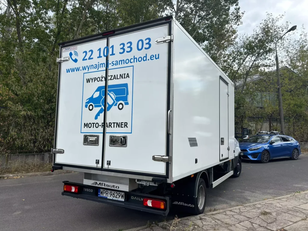 Iveco-Daily-Kontener-Izoterma-8-min