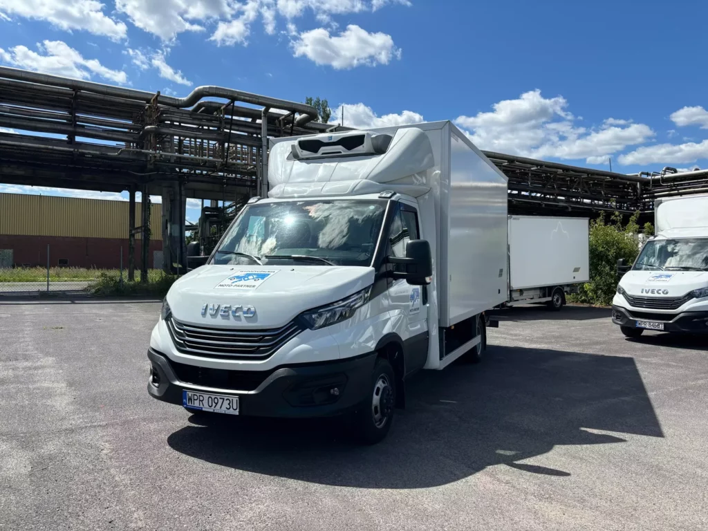 Iveco-Daily-Kontener-Izoterma-Winda-1