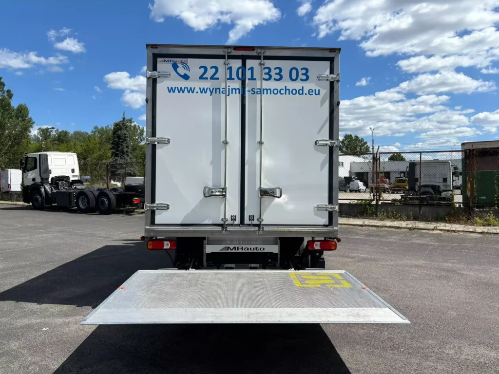 Iveco-Daily-Kontener-Izoterma-Winda-11