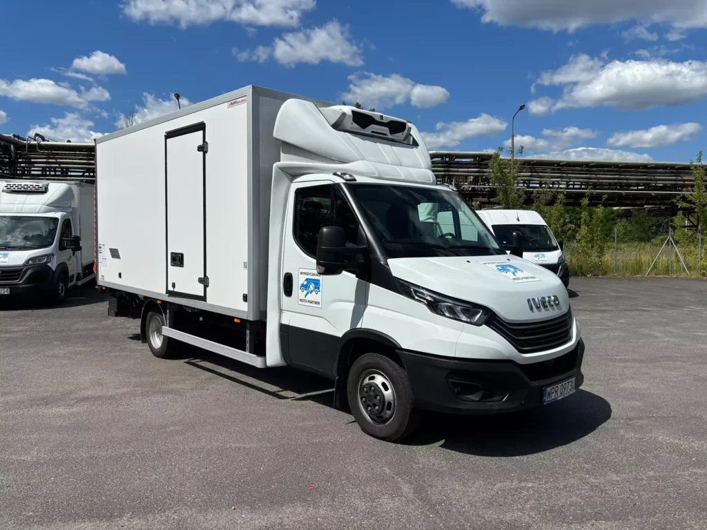 Iveco-Daily-Kontener-Izoterma-Winda-2