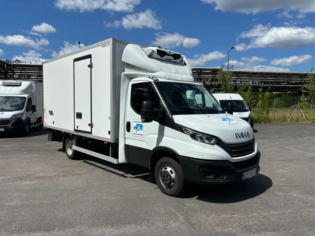 Iveco-Daily-Kontener-Mroźnia-Winda-2