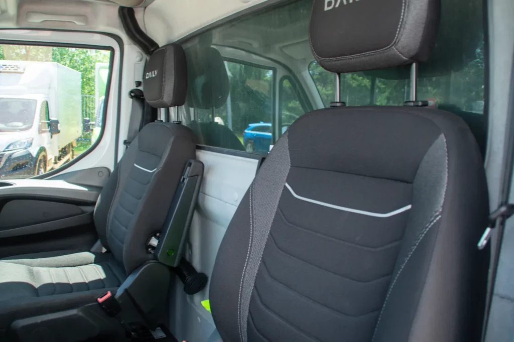 Iveco-Daily-Międzynarodówka-sypialnia-10