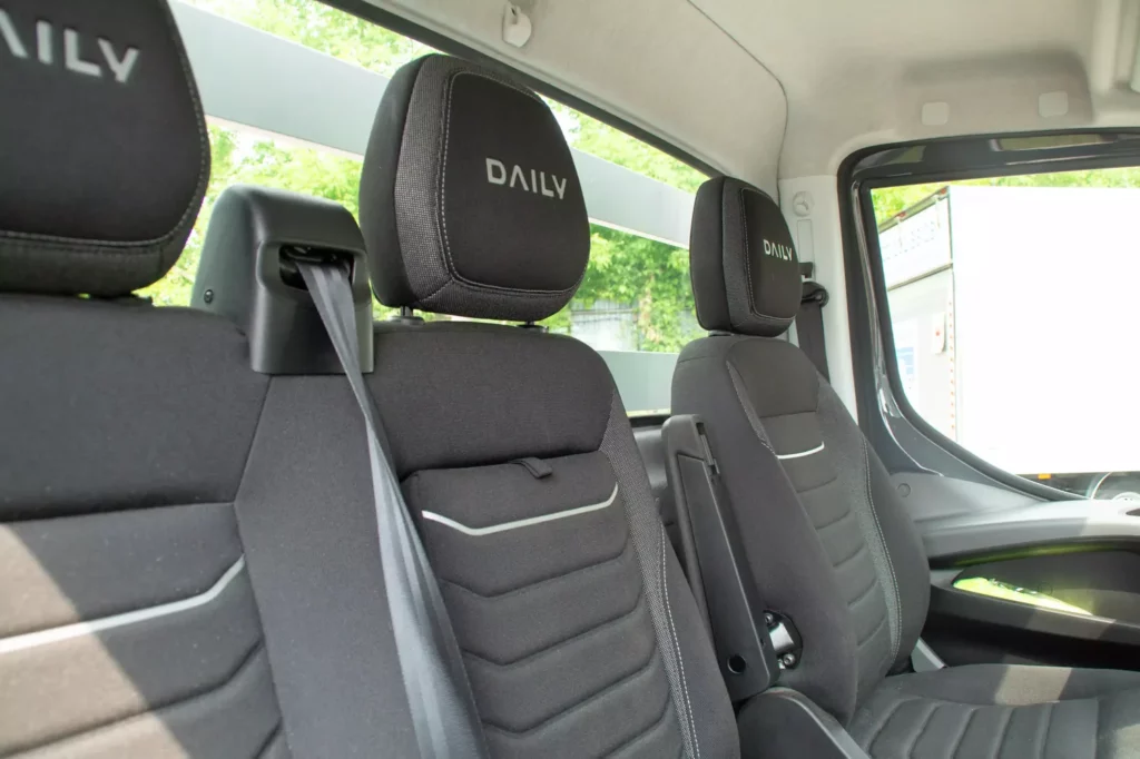 Iveco-Daily-Skrzynia-Otwarta-12-min